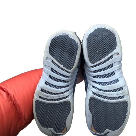 RARE 2017 Air Jordan 12 Retro Dark Grey Size 5.5 - Picture 11 of 13